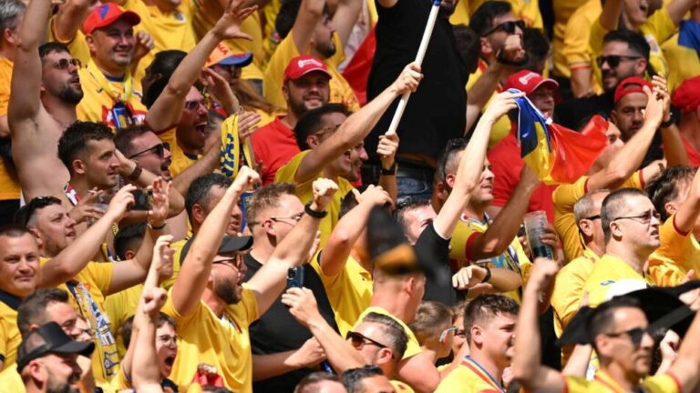 Biletele pentru meciul România-Turcia s-au epuizat în 20 de secunde. FRF încearcă să obțină mai multe locuri