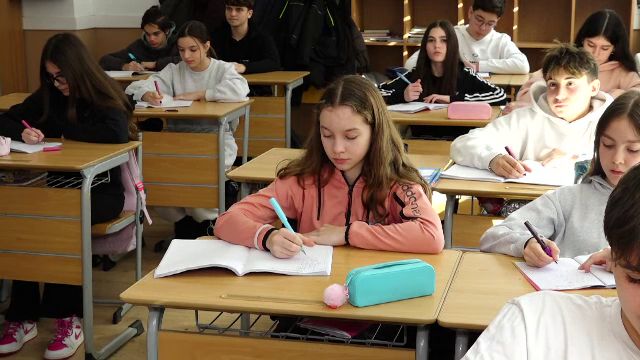 Cum îi ajută pe elevi ritmul anumitor melodii să se concentreze mai bine. Legătura dintre muzică și învățare