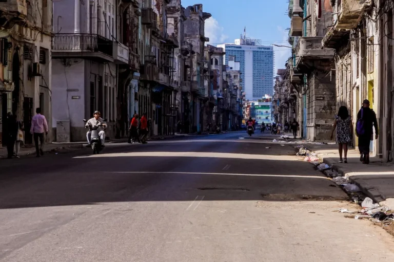 Situația din Cuba este disperată: Sancțiunile lui Donald Trump au adus o penurie cum rar s-a văzut