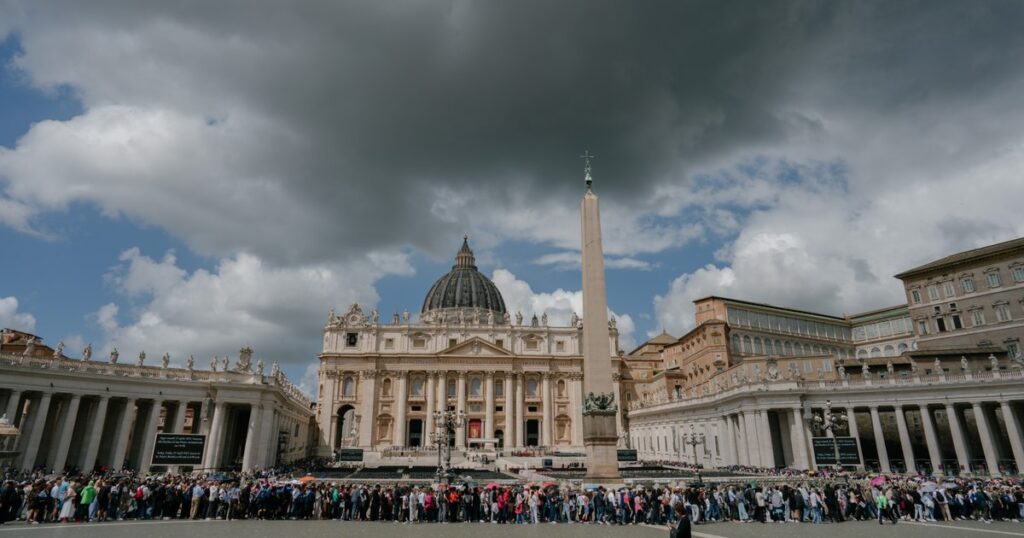 Banca Vaticanului lansează doi indici bursieri bazaţi pe valori catolice