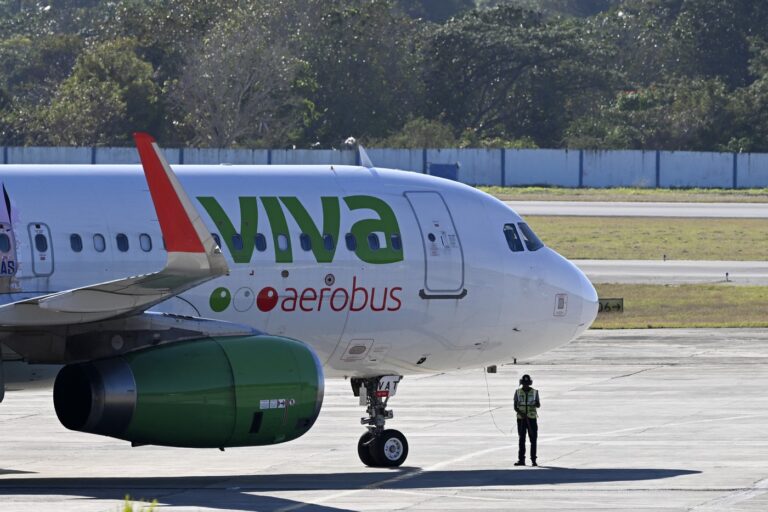 Embargoul se mută la pompă: Havana anunță companiile aeriene că nu mai poate alimenta avioane