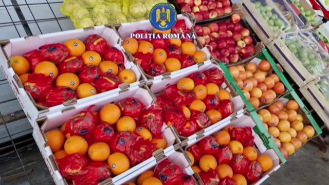 Portocale cu pesticide vândute în hypermarketuri din România. Importatorul le-a schimbat eticheta și ambalajul