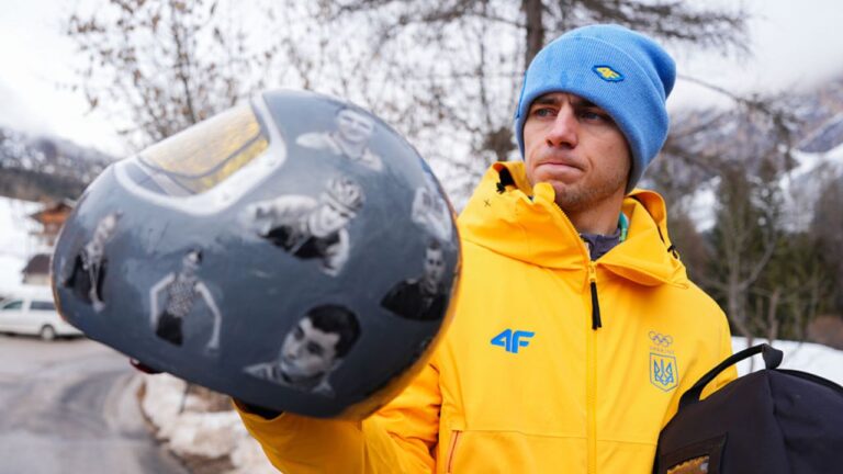 Sportivul ucrainean care a purtat o cască în memoria atleților decedați în război, descalificat de la JO 2026. Kievul a tunat