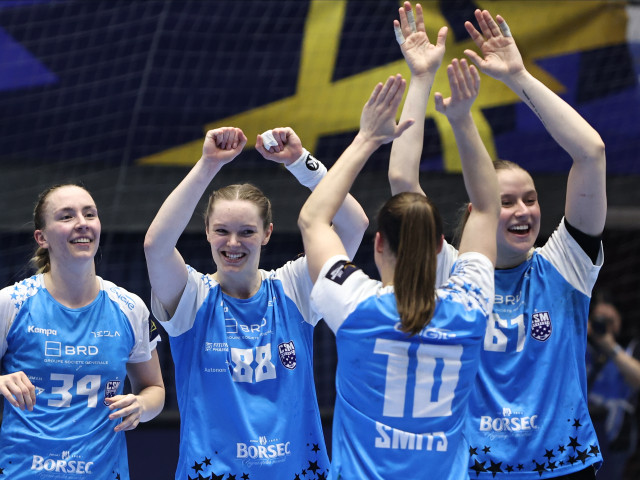 Ferencvaros-CSM București 30-35, în Champions League / Minaur Baia Mare-Larvik 28-31, în European League
