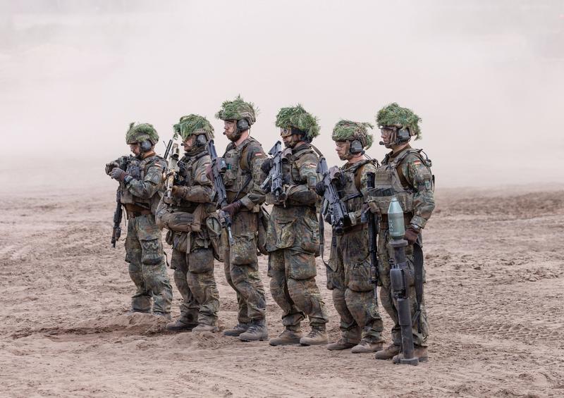 Armata germană va fi antrenată de militari ucraineni, după ce miniștrii apărării din cele două state au semnat acordul