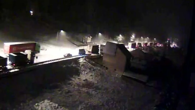 Viscolul îngreunează traficul pe DN 1 Brașov