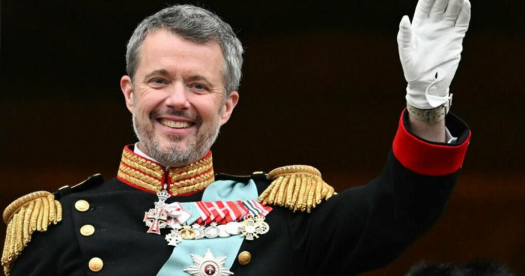 Regele Danemarcei începe o vizită de trei zile în Groenlanda