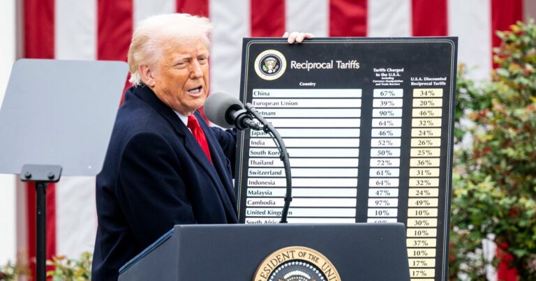 Lovitură pentru Donald Trump. Curtea Supremă a SUA i-a anulat toate tarifele globale impuse în aprilie 2025