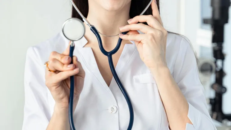 ”HEALTH FORUM: Prevenția, investiție strategică în viață, sănătate și dezvoltare”, conferință LIVE DCNews Media Group