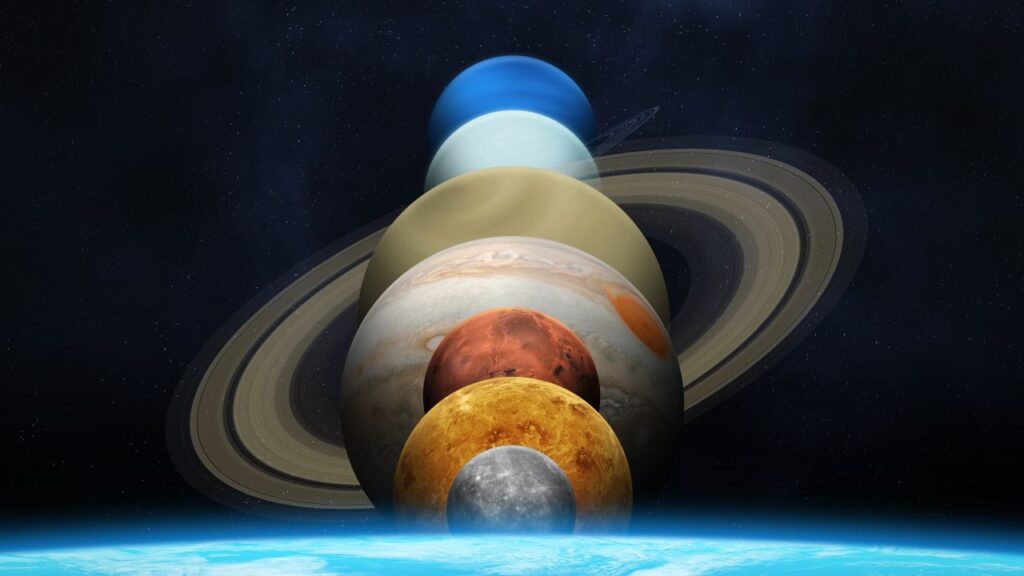 Spectacol grandios pe cer. ”Paradă planetară”, urmată de o eclipsă totală de lună. Astrul va fi roșu ca sângele