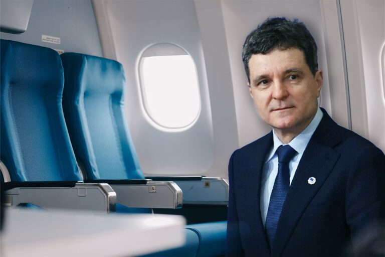 Cât a costat avionul cu care a zburat Nicușor Dan la Consiliul pentru Pace al lui Trump