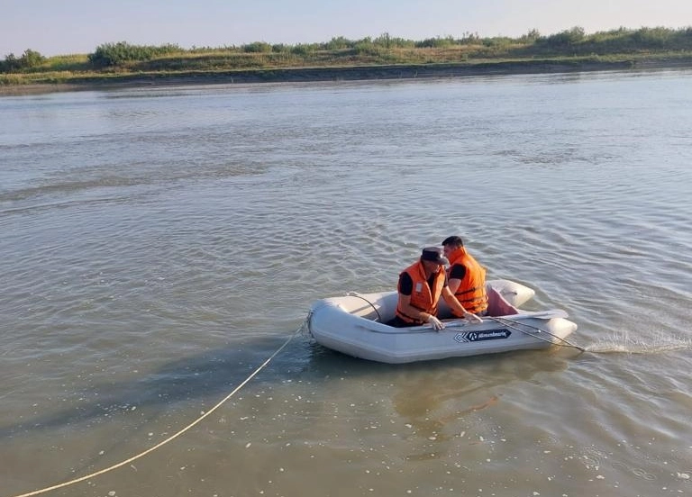 Un bărbat a fost găsit fără suflare pe malul românesc al râului Tisa, la graniţa cu Ucraina