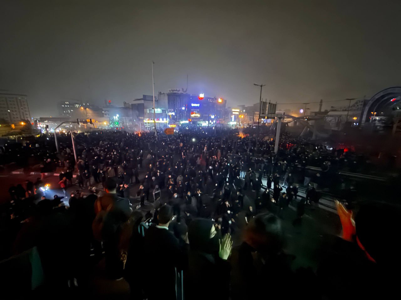VIDEO Primele manifestări de bucurie ale iranienilor după anunțul morții lui Khamenei. În 24 de ore de la atacuri, niciun oficial al regimului nu s-a adresat propriului popor