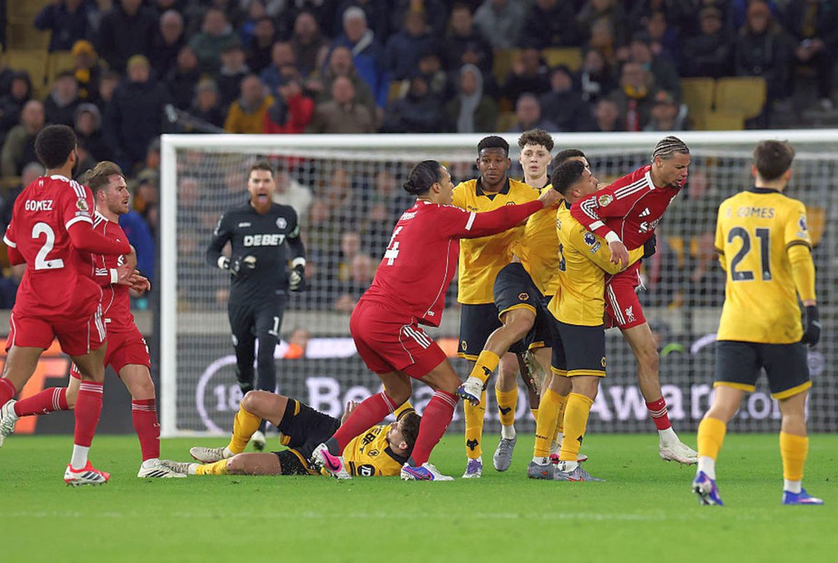 Înfrângere-șoc pentru Liverpool, în fața ultimei clasate din Premier League