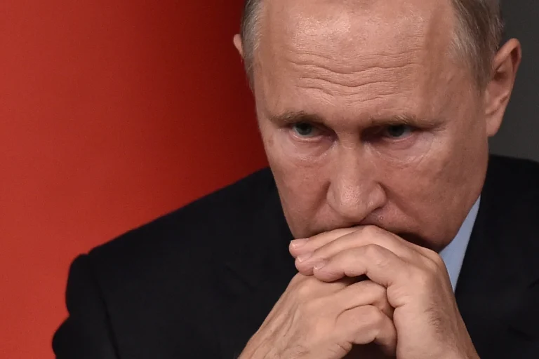 Căderea regimului de la Teheran, lovitură de grație pentru planurile lui Putin