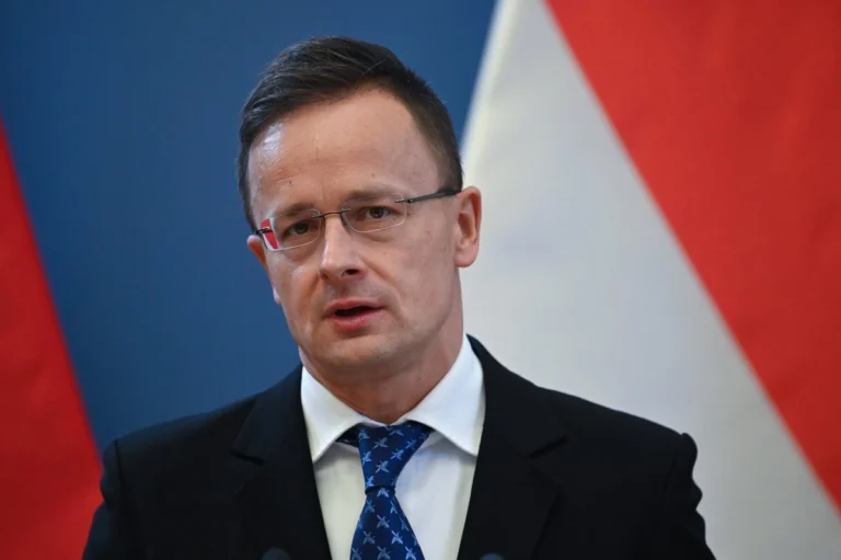 Guvernul Ucrainei „şi-a pierdut minţile” prin convocarea însărcinatului cu afaceri al Ungariei, spune Peter Szijjarto