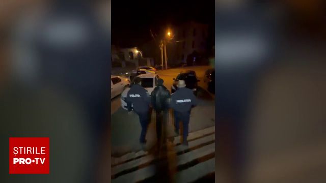 Scandal între vecini la Craiova, după o seară la pahar. O femeie a ajuns la spital pentru o datorie neachitată