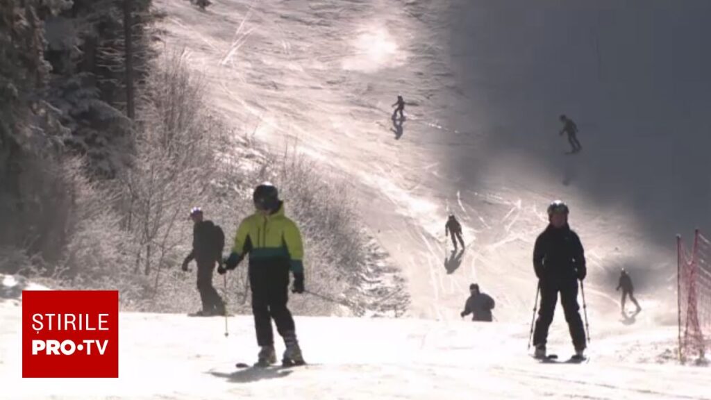 Zi de 8 Martie la munte. Turiștii profită de vremea frumoasă și de ultimele zile de schi