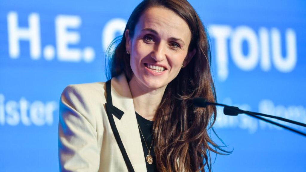Marcel Ciolacu, lecție pentru Oana Țoiu: Așa se face. Se vede imediat cine știe să conducă și cine se pierde în explicații