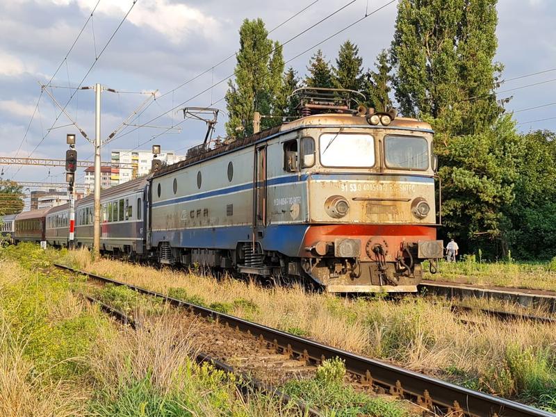 În ‘96 trenul făcea 6 ore de la București la Timișoara. Acum face 11. Explicații
