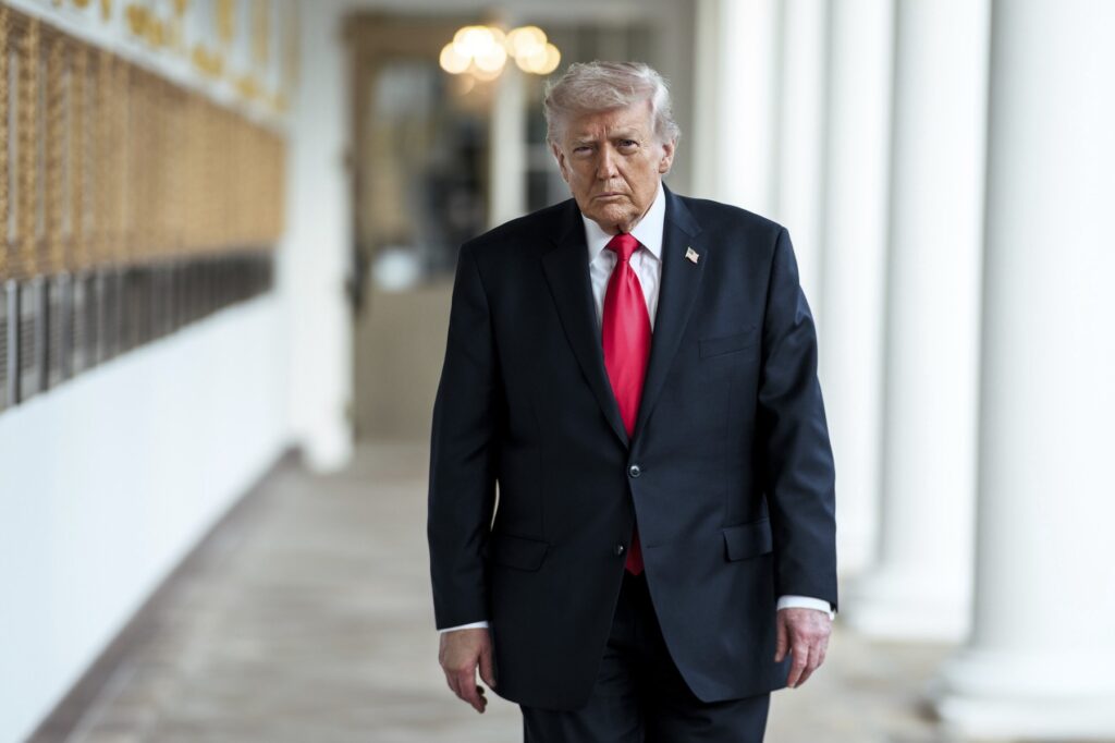 Trump oferă cea mai nouă evaluare a războiului cu Iranul: „Aproape terminat”