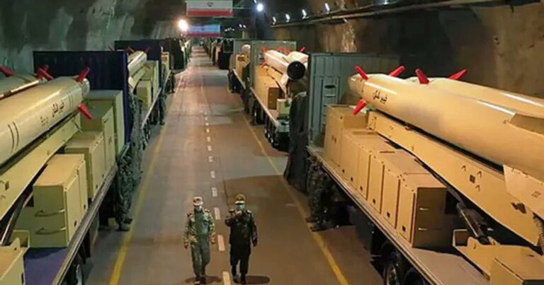 Modul cum Iranul folosește rachetele nedumerește analiștii militari. Ce ar putea semnala acest lucru