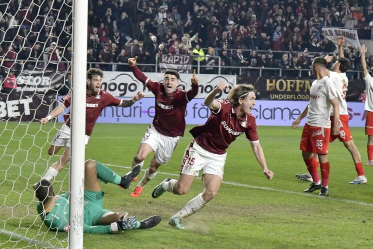Rapid o bate pe Dinamo și e LIDERUL Superligii! Derby intens, DISTRUS de Istvan Kovacs » Noul clasament