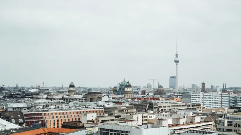 Aeroportul din Berlin, blocat complet miercuri. Nu va opera niciun zbor. 57.000 de pasageri, afectați
