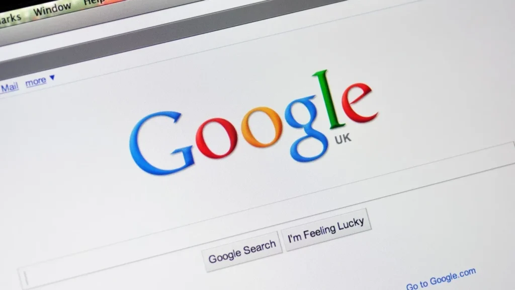 Site-urile mici, lovite puternic: traficul din Google se prăbușește pe fondul creșterii AI