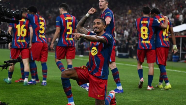 FC Barcelona -a calificat mai departe