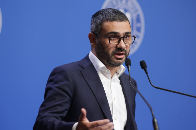 Florin Manole, despre reducerea cheltuielilor la Ministerul Muncii: „Dacă va fi să plece vreun om prin voința ministrului, acela va fi ministrul”