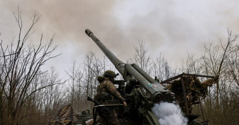 Rusia trimite pe câmpul de luptă infanterie navală și trupe mobilizate din Crimeea
