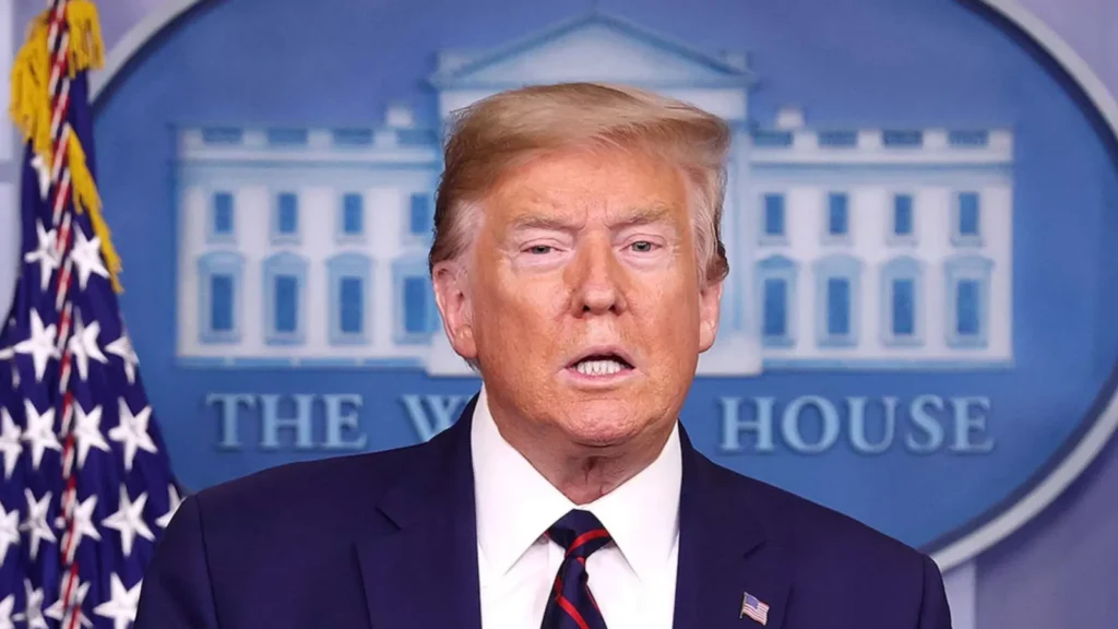 ‘Chiar au spus asta’: Trump dezvăluie cine l-a asigurat că noul lider suprem al Iranului este gay