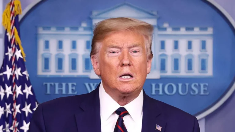 ‘Chiar au spus asta’: Trump dezvăluie cine l-a asigurat că noul lider suprem al Iranului este gay