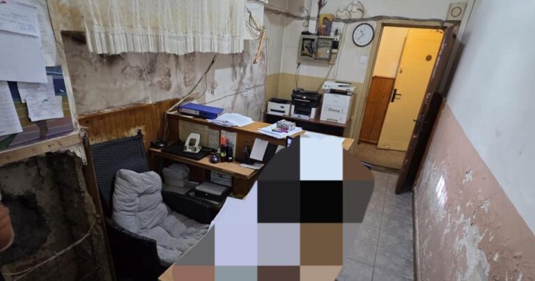 Polițiștii de la Arestul Capitalei au condiții mai proaste decât infractorii, susține Sindicatul Europol: „Mucegai, umiditate, ploșnițe”