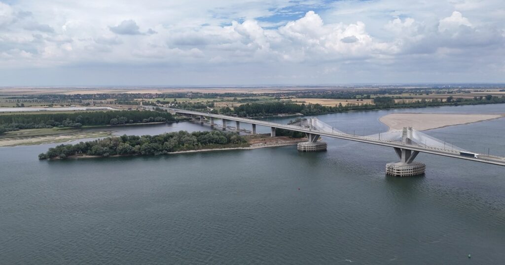 Povestea podurilor spectaculoase peste Dunăre. Marile proiecte de infrastructură care au transformat România modernă