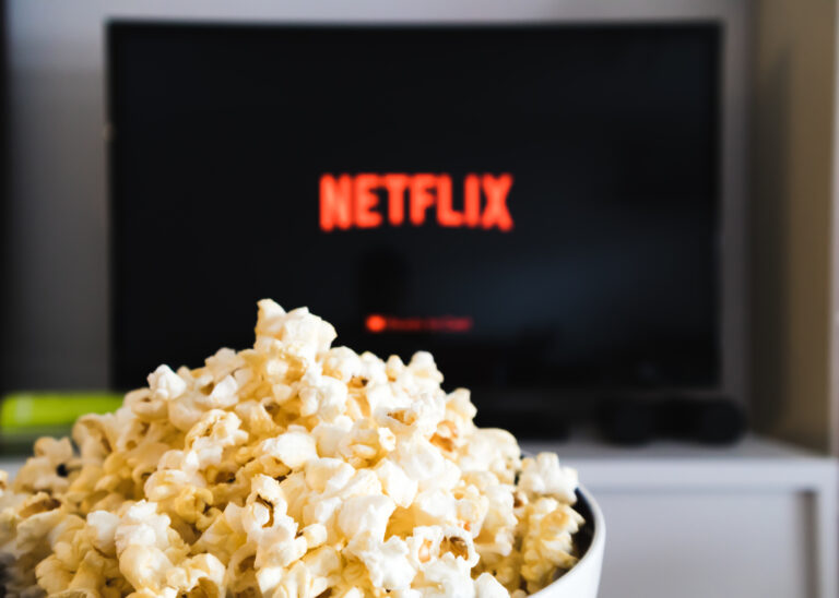 Lansat discret, un nou serial thriller bazat pe un bestseller se numără printre cele mai vizionate pe Netflix