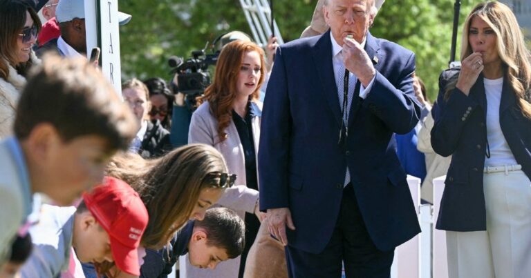 Ce le-a spus Trump copiilor care au vizitat Casa Albă de Paște: „Dacă vă dau autografe, diseară le-ați putea vinde cu 25.000 de dolari pe eBay”