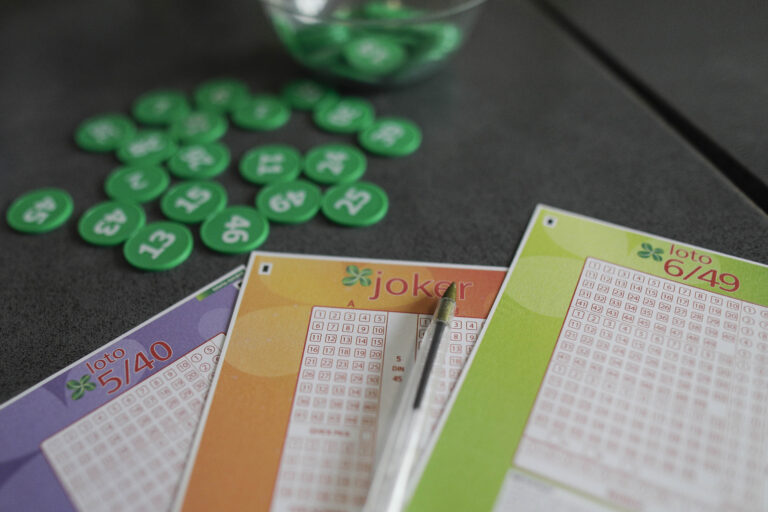 LOTO Rezultatele tragerilor speciale de Paște. Report la Loto 6/49 de peste 2,53 milioane de euro