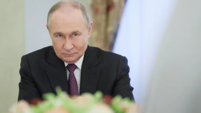 Putin se oferă să participe la medierea conflictului din Orientul Mijlociu după eşecul negocierilor SUA
