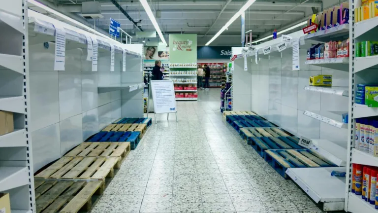 Marea Britanie se pregătește pentru penurie alimentară