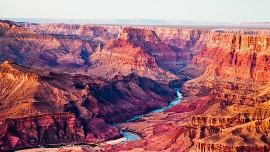 Studiu: Oamenii de ştiinţă au descifrat istoria geologică a Marelui Canion