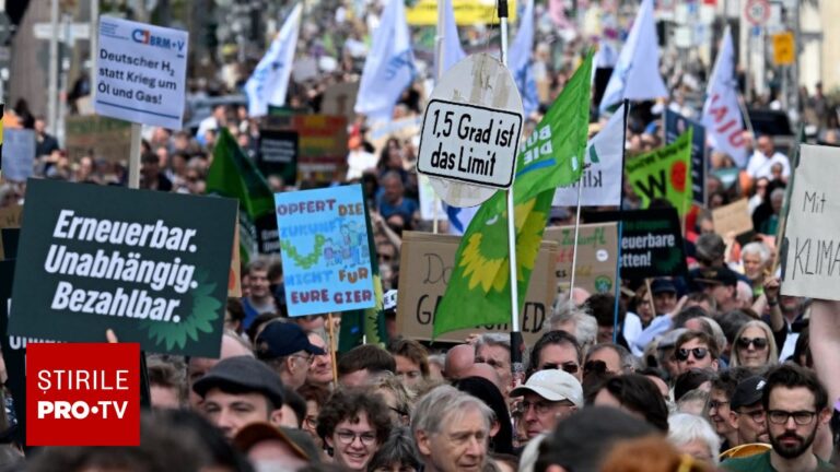 Zeci de mii de oameni au protestat în stradă, în Germania, împotriva politicii energetice a guvernului