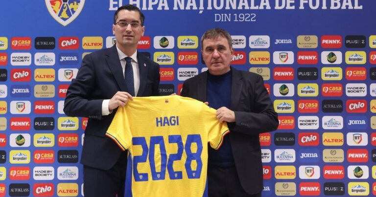 FRF a anunțat că Hagi are contract valabil pe 4 ani. Pe tricoul de la prezentare scrie însă altceva