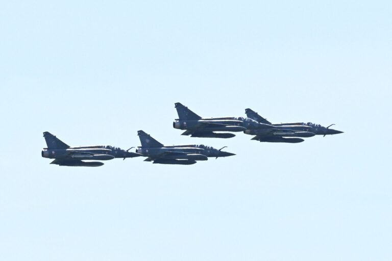 Avertisment de la Moscova în privința bombardierelor franceze nucleare: „Evident, armata noastră va fi obligată”