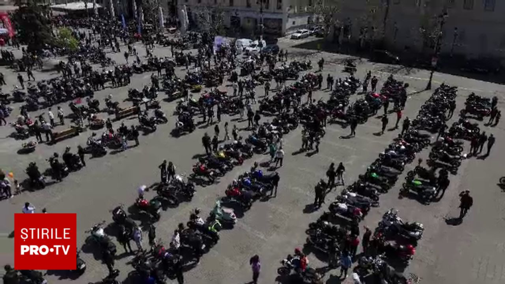 Parada moto în Baia Mare. Peste 700 de motocicliști au deschis sezonul cu adrenalină, responsabilitate și siguranță