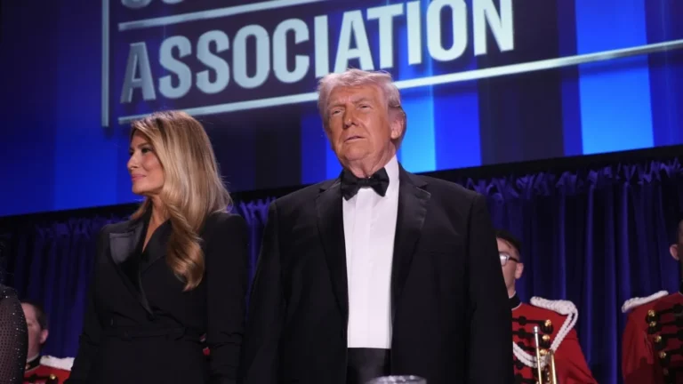 Trump nu se lasă intimidat: promite că incidentul de la Washington nu îl va face să renunţe la războiul împotriva Iranului