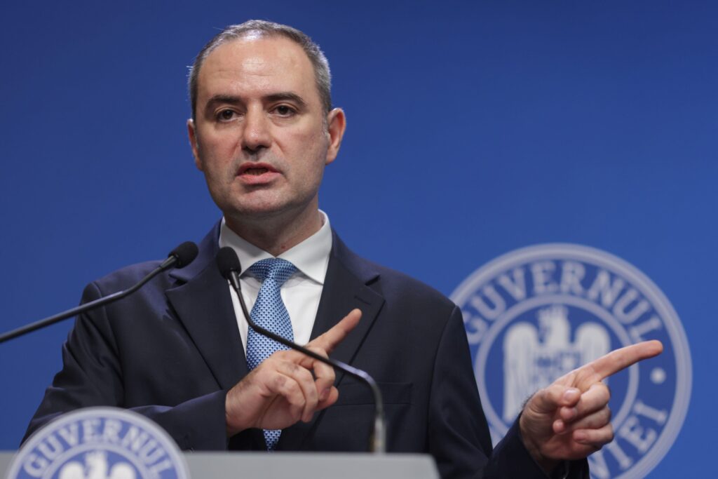 Execuția bugetară la final de martie: Deficitul s-a înjumătățit, dar o criză politică poate șterge tot ce s-a câștigat