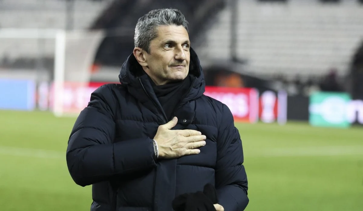 Răzvan Lucescu, extrem de afectat la primul meci al lui PAOK &icirc;n play-off. Foto Facebook