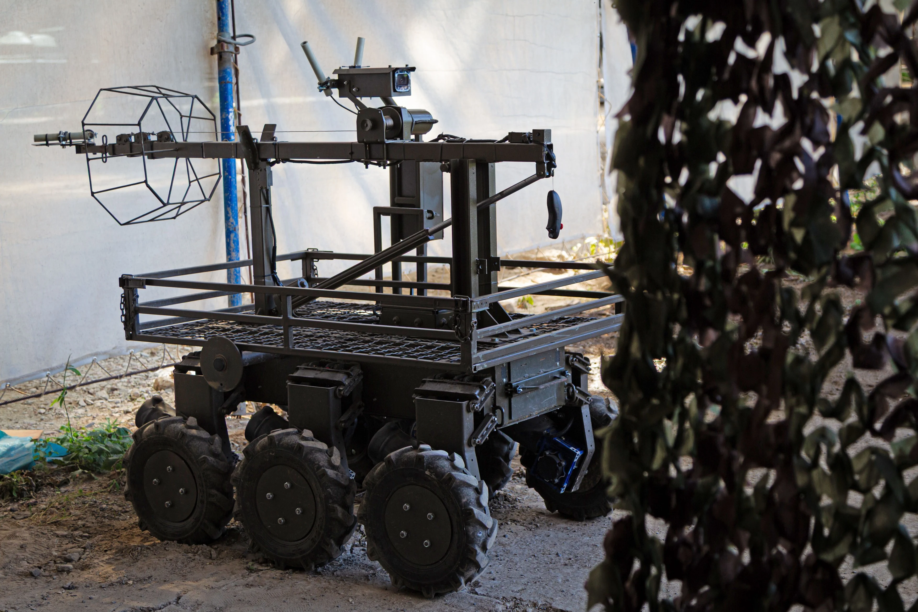 Robot terestru ucrainean/FOTO:X